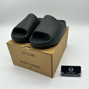 adidas Yeezy Slides ‘Onyx’ - Size 4 (*SHIPS SAME DAY*)